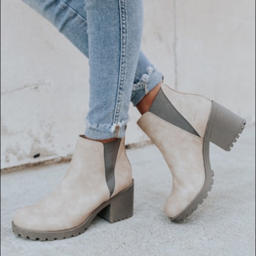 Dirty Laundry Lisbon Boot - Natural - Brand New - NWT